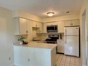 11 Creek Cir in Rhinebeck, NY - Building Photo - Building Photo