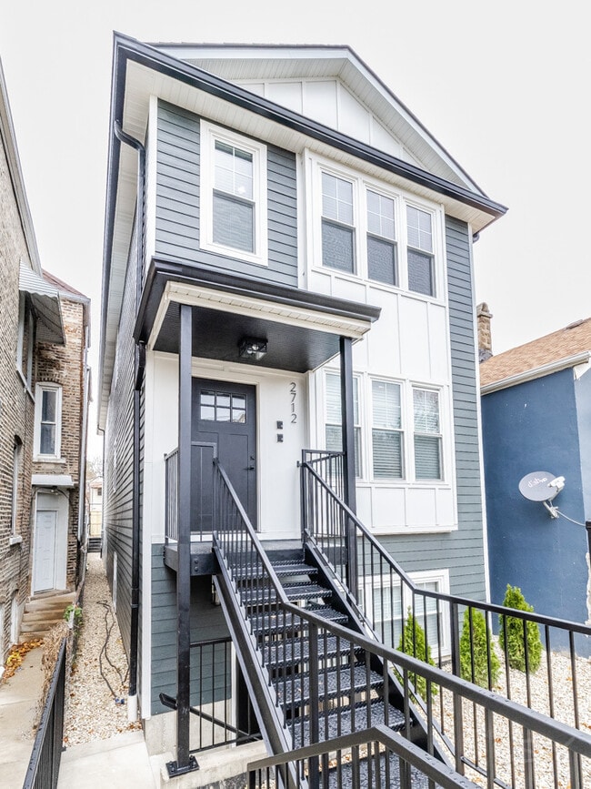 property at 2712 W 24th Pl