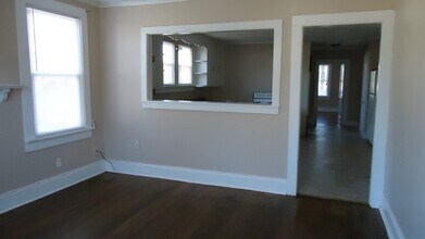 901 S Jackson St, Unit 4 in Salisbury, NC - Foto de edificio - Building Photo