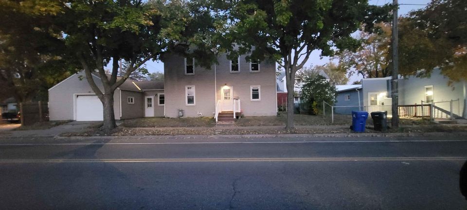 1148 Forest St N in St. Paul, MN - Foto de edificio