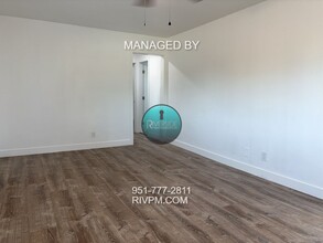 1361 Villa St in Riverside, CA - Building Photo - Building Photo