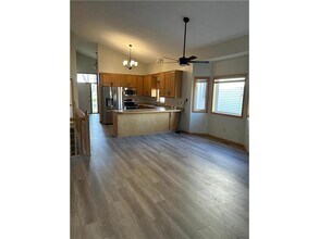 18609 Zane Ct NW in Elk River, MN - Foto de edificio - Building Photo