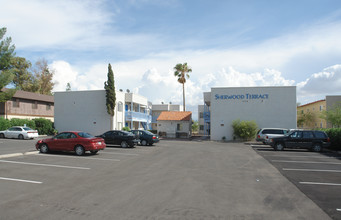 Sherwood Terrace in Tucson, AZ - Building Photo - Building Photo