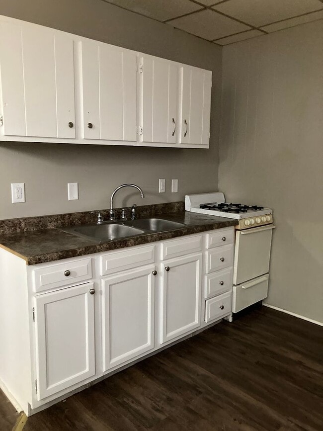 708 W Jackson St in Muncie, IN - Building Photo - Building Photo