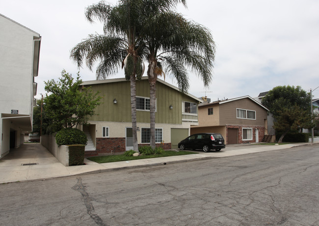 533 S Shelton St in Burbank, CA - Building Photo - Building Photo