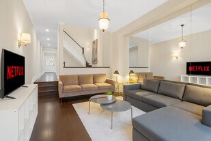 53 Gloucester St, Unit SI ID1403773P in Toronto, ON - Building Photo