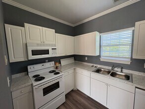 165 Yvon St in Odenville, AL - Foto de edificio - Building Photo
