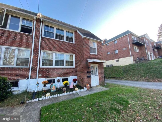 3220 Albemarle Ave, Unit First Floor - Unit 1