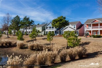 1628 N Golf Club Dr in Fayetteville, AR - Foto de edificio - Building Photo