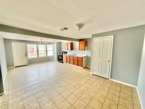 6203 Heards Ln in Galveston, TX - Building Photo - Building Photo
