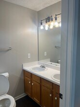 3583 Brookstone Way in Union City, GA - Foto de edificio - Building Photo