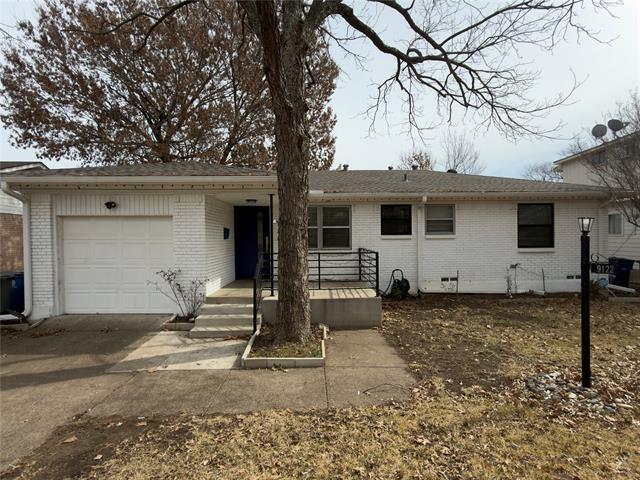 9122 Clearwater Dr in Dallas, TX - Building Photo