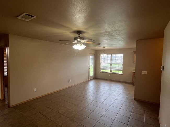 1528 E 11th Cove in Russellville, AR - Building Photo - Building Photo