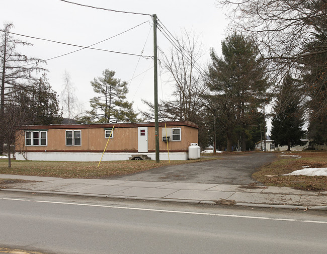 17 Oneida St in West Oneonta, NY - Building Photo - Building Photo