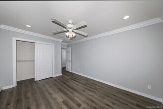60 Johnson Ave in Sayville, NY - Building Photo - Building Photo