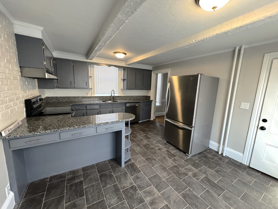 9 Arlington St, Unit 1 in Reading, MA - Building Photo