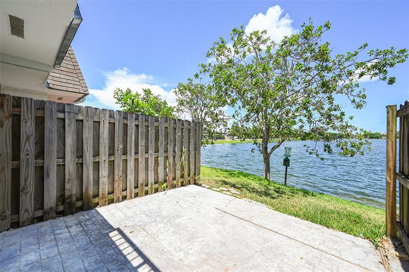 4122 SW 61st Ave in Davie, FL - Building Photo