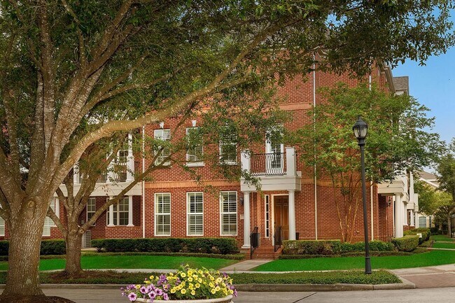 property at 2 Islewood Blvd