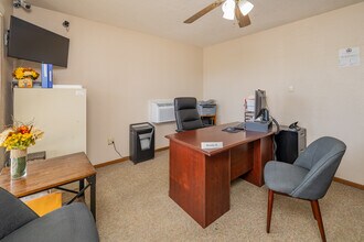 Peppertree Apartments in Lawton, OK - Foto de edificio - Interior Photo