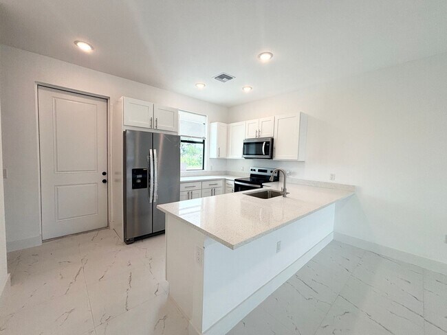 4518-4518 29th St SW in Lehigh Acres, FL - Building Photo - Building Photo