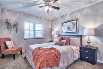 Chalet Apartments in Topeka, KS - Building Photo - Building Photo