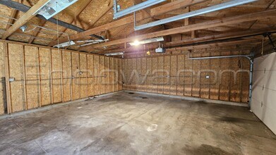 436 36th St NE in Cedar Rapids, IA - Foto de edificio - Building Photo