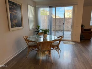 461 Snowdrop Ln in Santa Paula, CA - Foto de edificio - Building Photo