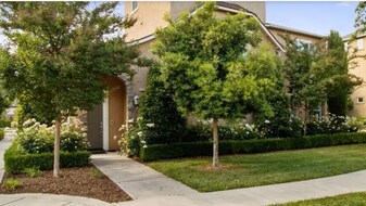 4060 Trenton Ave in Clovis, CA - Building Photo