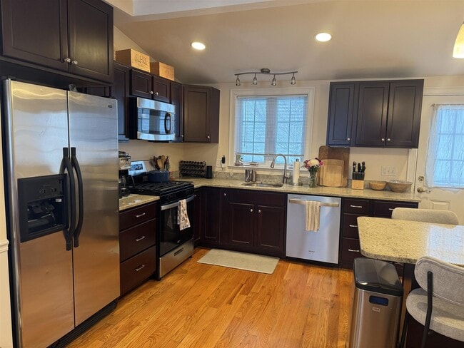 11 Winthrop Ct, Unit 1 in Medford, MA - Building Photo - Building Photo