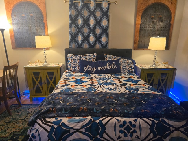 2709 Gale Ave in Long Beach, CA - Foto de edificio - Building Photo