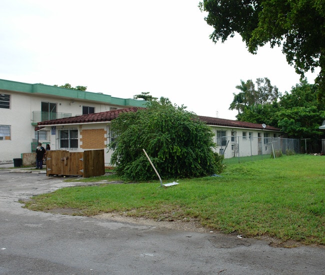 8411 NE Miami Ct in Miami, FL - Building Photo - Building Photo