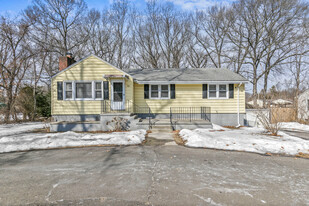 93 Bradley St in North Haven, CT - Building Photo