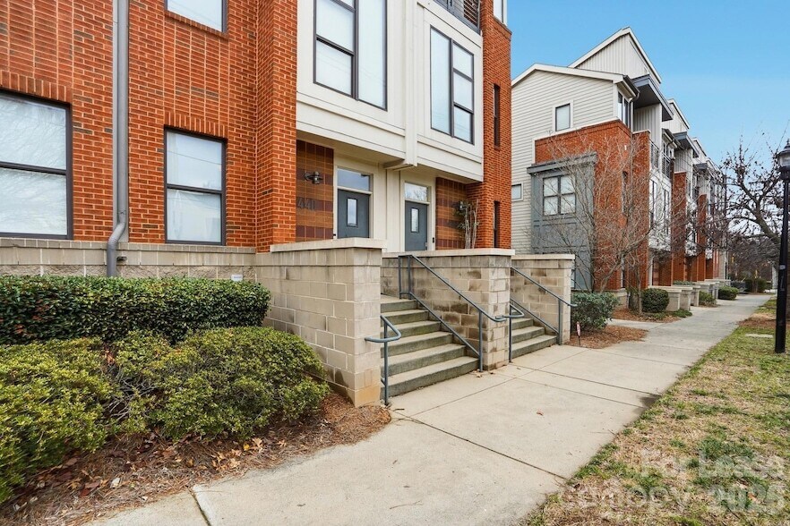 440 N McDowell St in Charlotte, NC - Foto de edificio