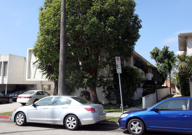 1517 Corinth Ave in Los Angeles, CA - Building Photo - Building Photo