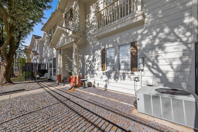 313 Hogan St in Houston, TX - Building Photo - Building Photo