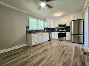 445 Summerland Dr in Spartanburg, SC - Building Photo - Building Photo