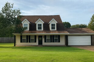 2013 Magnolia Cove in Byram, MS - Building Photo