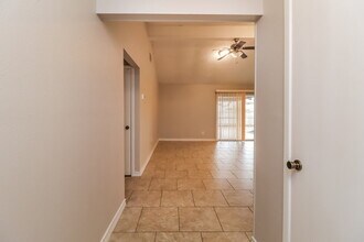 1837 Heidelberg Dr in Fort Worth, TX - Foto de edificio - Building Photo