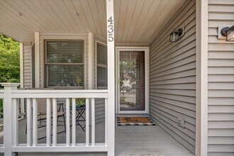 435 W Somersbe Pl in Bloomington, IN - Building Photo - Building Photo