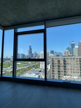 1402 S Wabash Ave in Chicago, IL - Foto de edificio - Building Photo