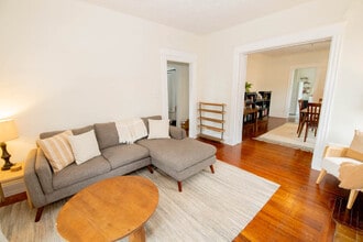 1628 De Sales Ln, Unit 1628 De Sales Ln in Cincinnati, OH - Foto de edificio - Building Photo