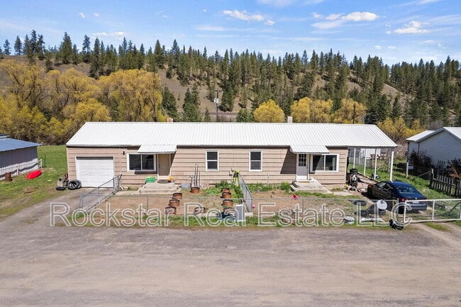 property at 9322 S Spokane St