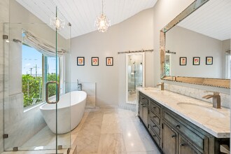 5662 Ladybird Ln in San Diego, CA - Building Photo - Building Photo