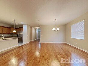 13811 Newport Shores Dr in Hudson, FL - Foto de edificio - Building Photo