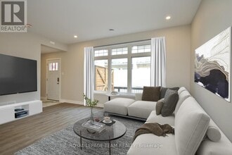 304 Lanark Ave in Ottawa, ON - Building Photo - Building Photo