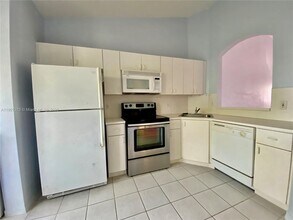 2140 NW 78th Ave in Pembroke Pines, FL - Building Photo - Building Photo