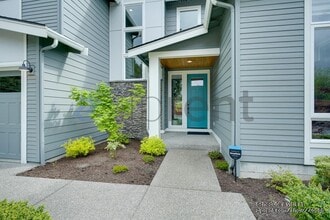 22530 Meridian Ave S in Bothell, WA - Foto de edificio - Building Photo