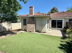 396 Nature Dr in San Jose, CA - Building Photo