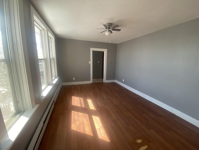 323-323 Pearl St in Thunder Bay, ON - Building Photo - Building Photo