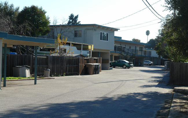 1835 Villa St in Mountain View, CA - Building Photo - Building Photo